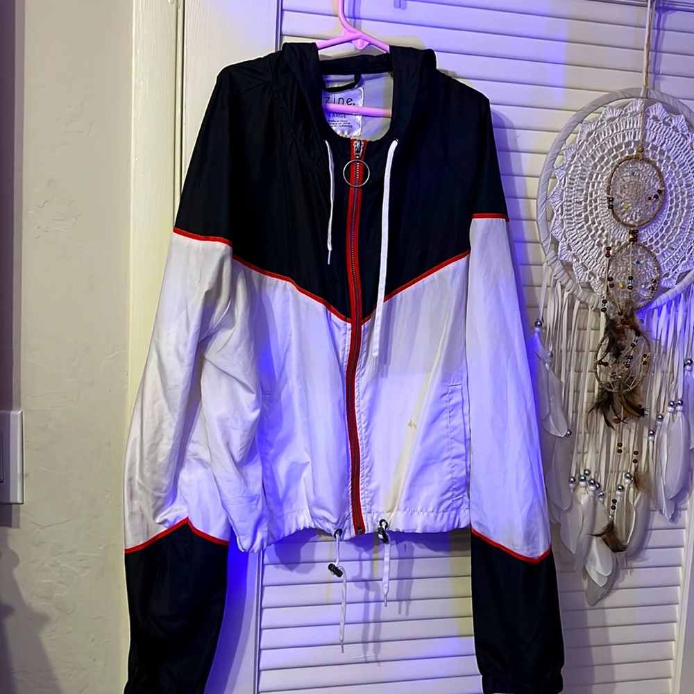 Size Large, cropped zip up jacket